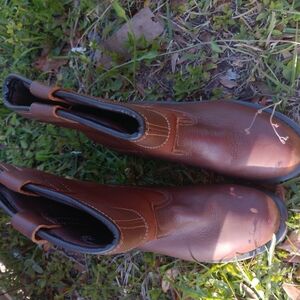 Brown Leather Chelsea Boots with Elastic Panels